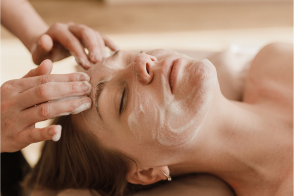 Skin care (4) Skin care (4)