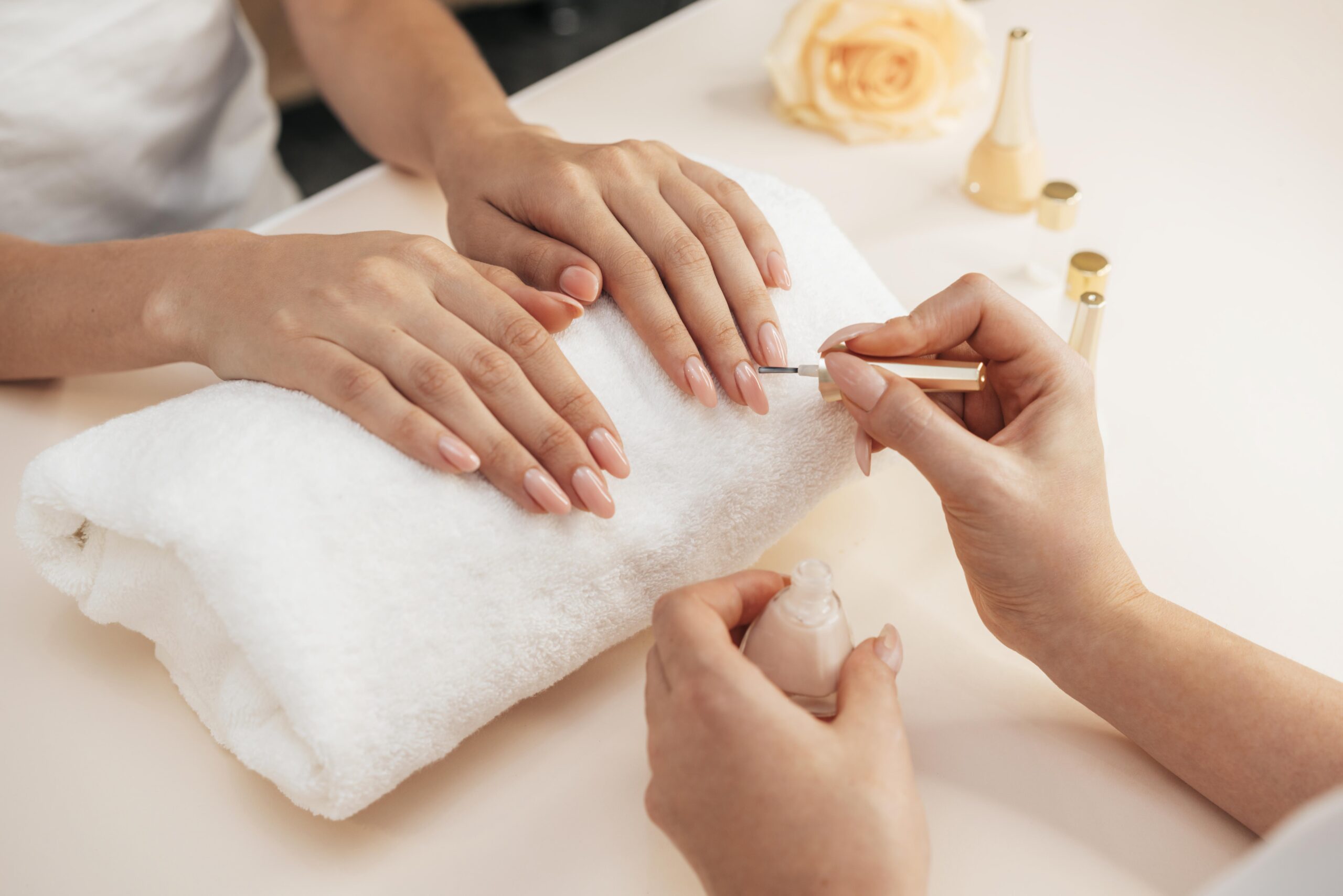 healthy-beautiful-manicure-manicurist healthy-beautiful-manicure-manicurist